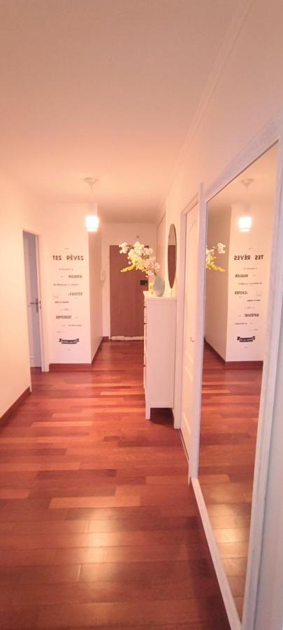 Bel Appartement Entre Disney Land Et Paris Chelles  Ngoại thất bức ảnh
